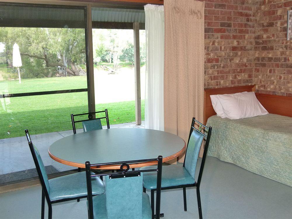 Cadell On The Murray Motel Moama Exteriör bild
